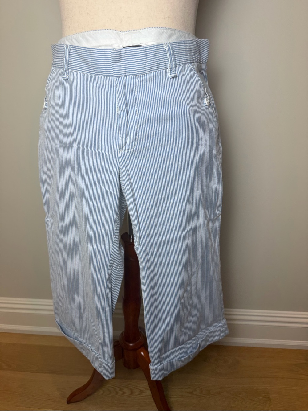 Vintage GAP Seersucker Cuffed Stretch 12 Light Blue & White Pinstripe